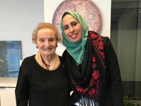 الفلسطينية الاء حمودة تفوز بجائزة دولية